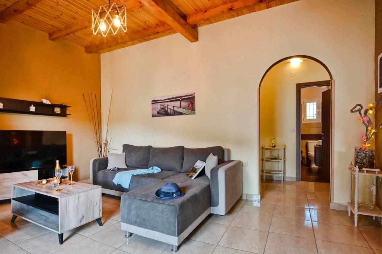 Elizabeth Country House Agios Matthaios  Екстер'єр фото